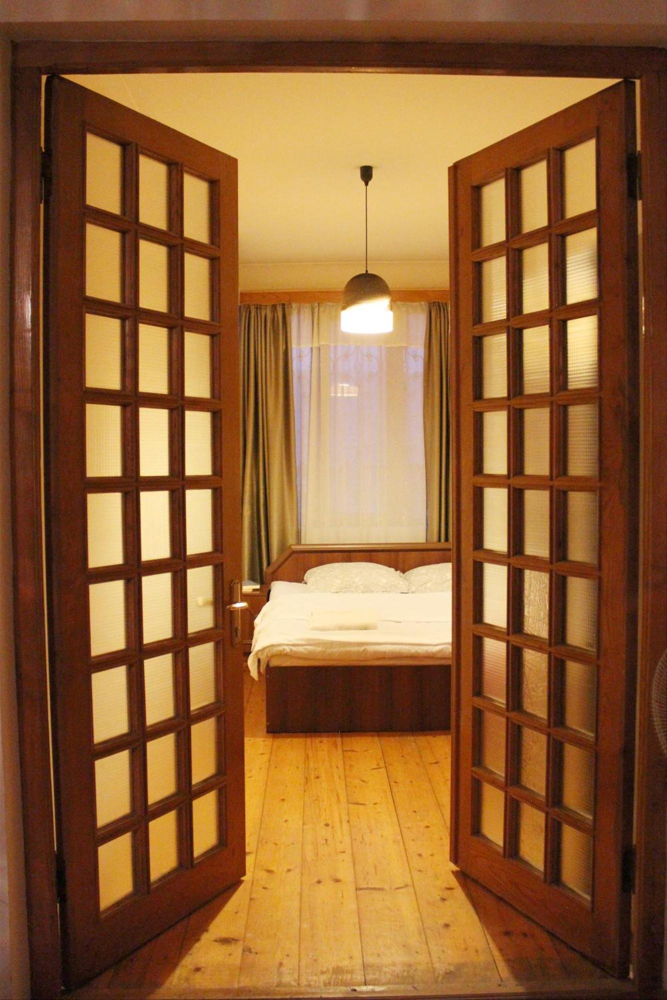 Nitsa Guest House Gori Ruang foto